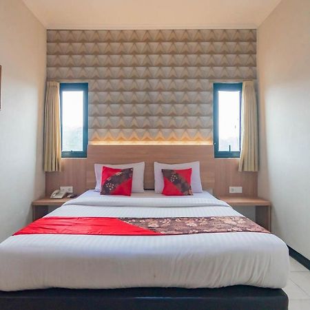 Cihampelas Hotel 2 Mitra Reddoorz Bandung Zewnętrze zdjęcie