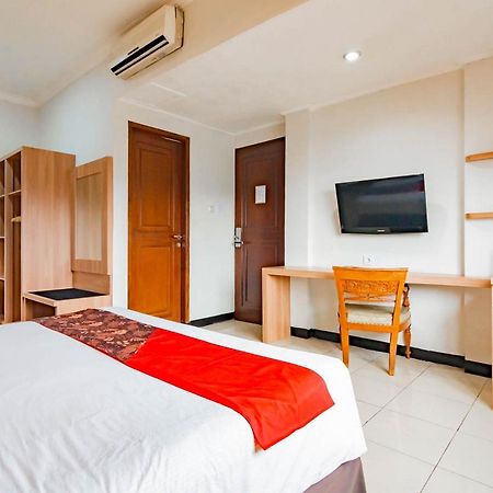 Cihampelas Hotel 2 Mitra Reddoorz Bandung Zewnętrze zdjęcie