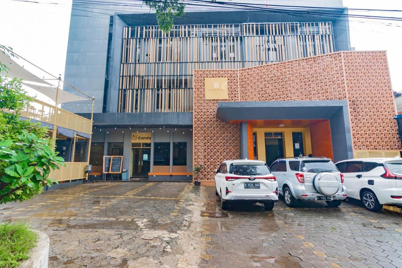 Cihampelas Hotel 2 Mitra Reddoorz Bandung Zewnętrze zdjęcie