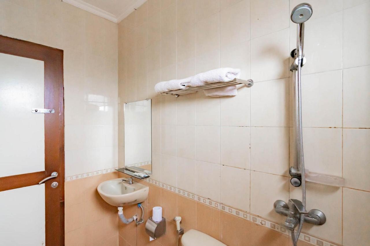 Cihampelas Hotel 2 Mitra Reddoorz Bandung Zewnętrze zdjęcie