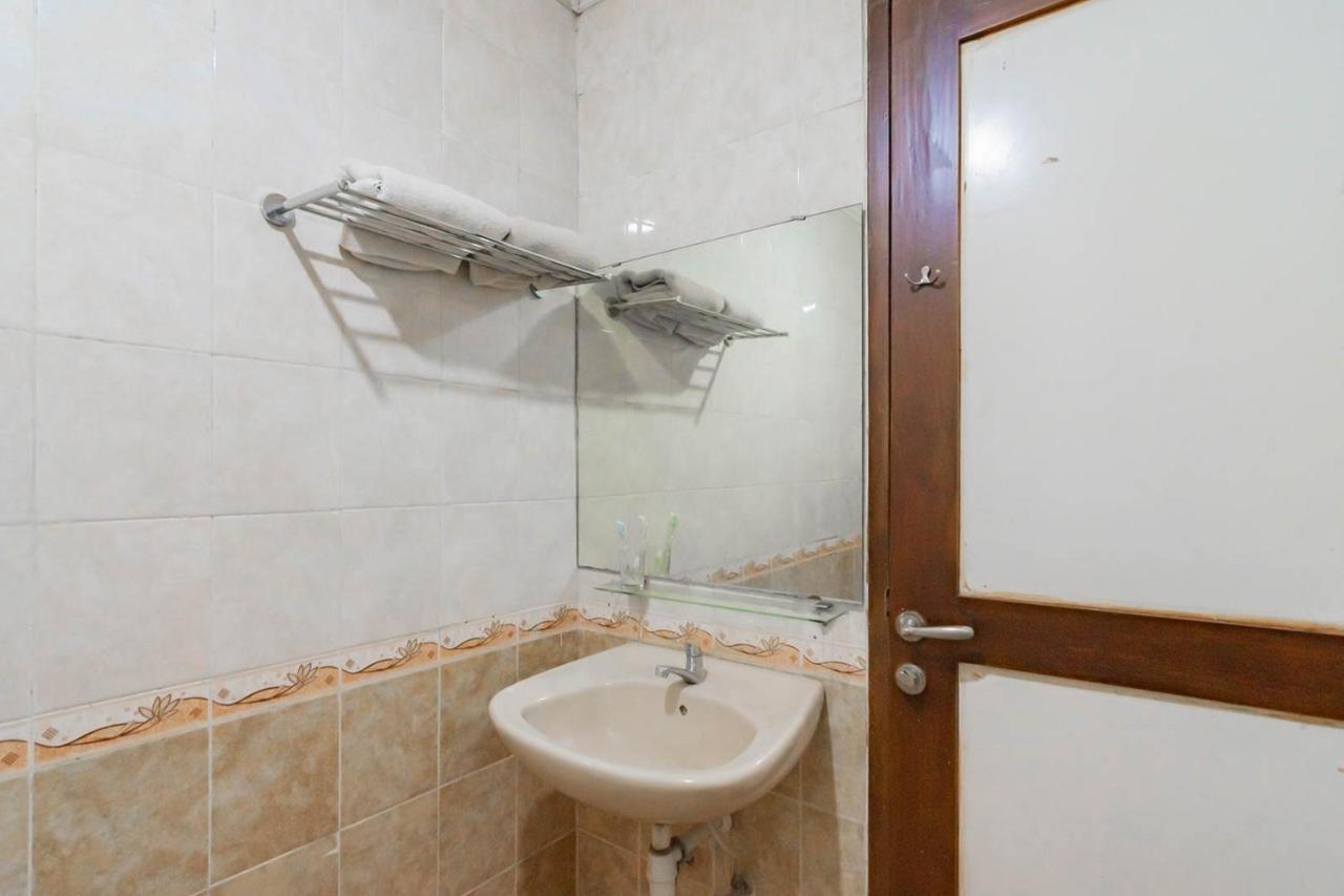Cihampelas Hotel 2 Mitra Reddoorz Bandung Zewnętrze zdjęcie