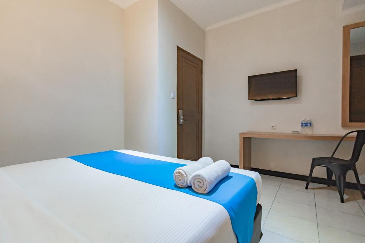 Cihampelas Hotel 2 Mitra Reddoorz Bandung Zewnętrze zdjęcie